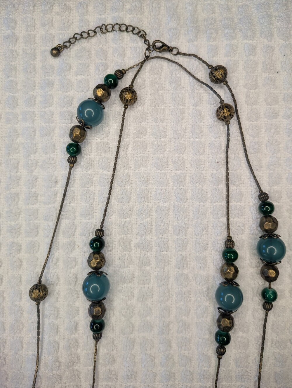 Vintage Boho Textured Bronze Tone And Green Beaded Necklace - Picture 4 of 10